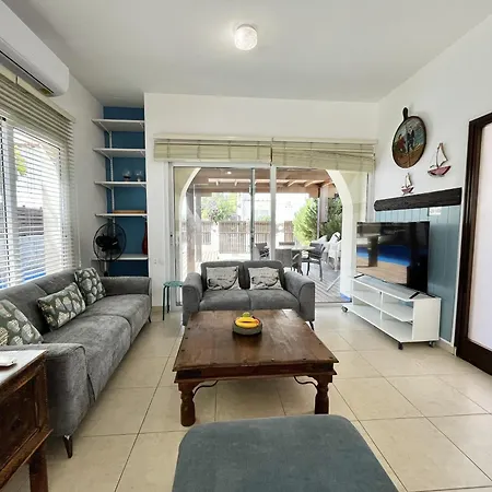 Thalassa Вилла Паралимни