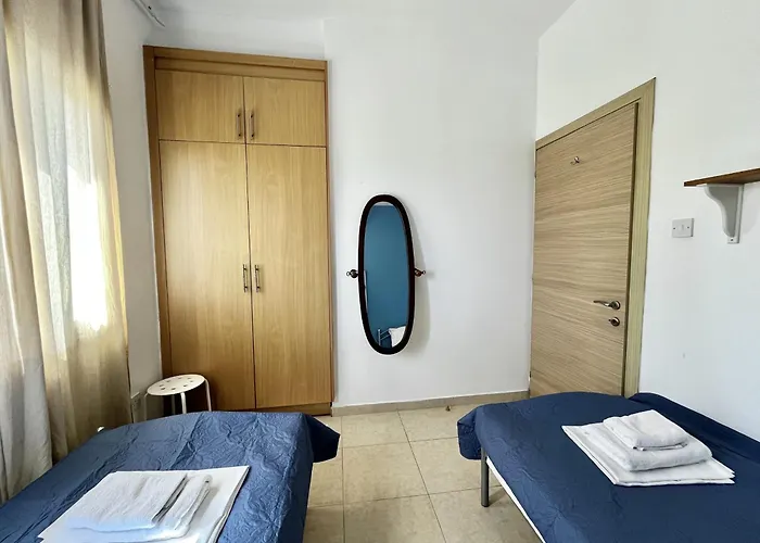 Thalassa * Paralimni